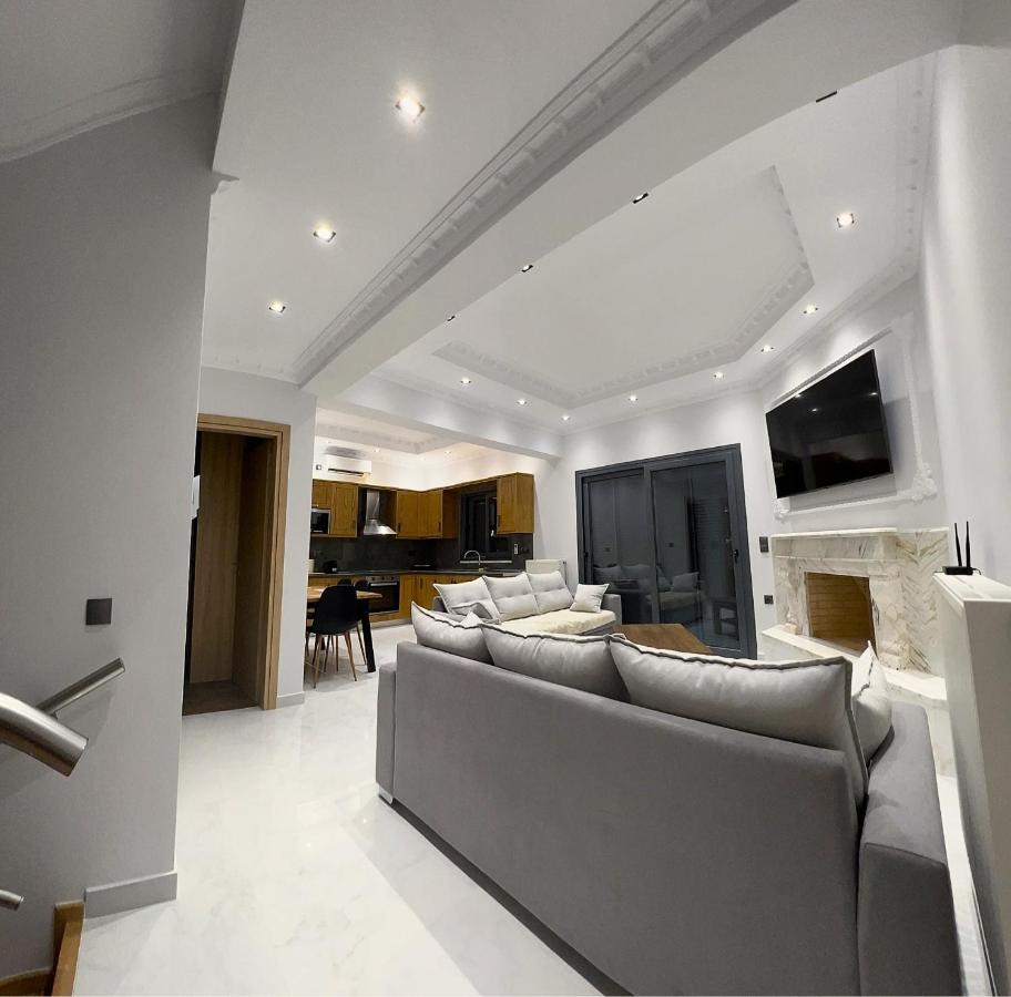 Kontis' Deluxe Furnished Apartment Lutráki Kültér fotó