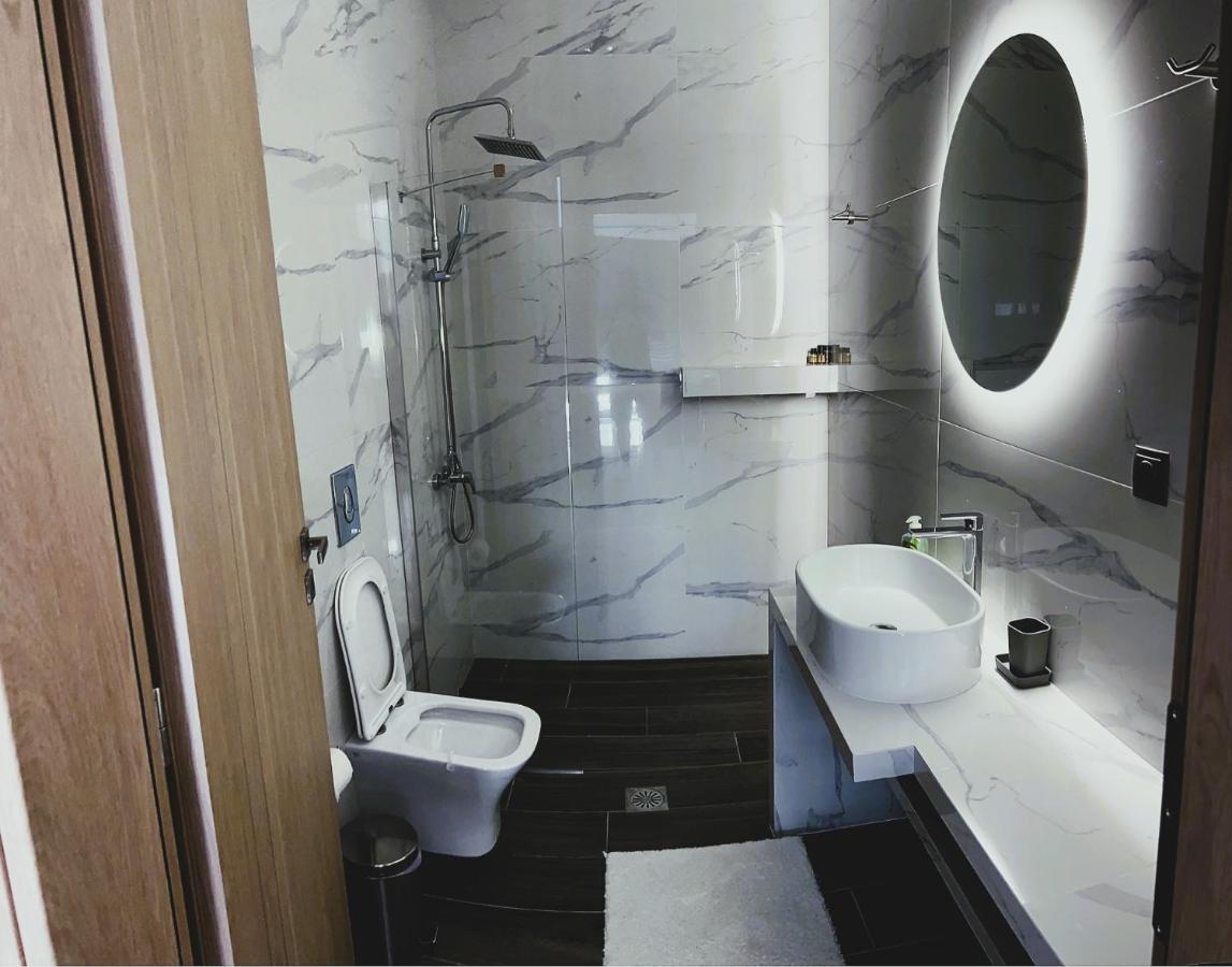 Kontis' Deluxe Furnished Apartment Lutráki Kültér fotó