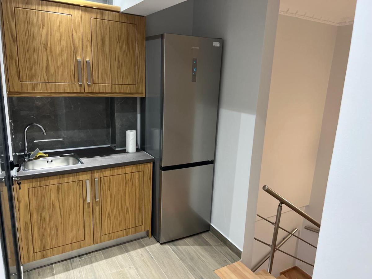 Kontis' Deluxe Furnished Apartment Lutráki Kültér fotó