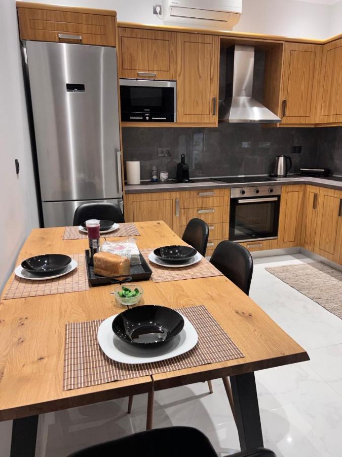 Kontis' Deluxe Furnished Apartment Lutráki Kültér fotó