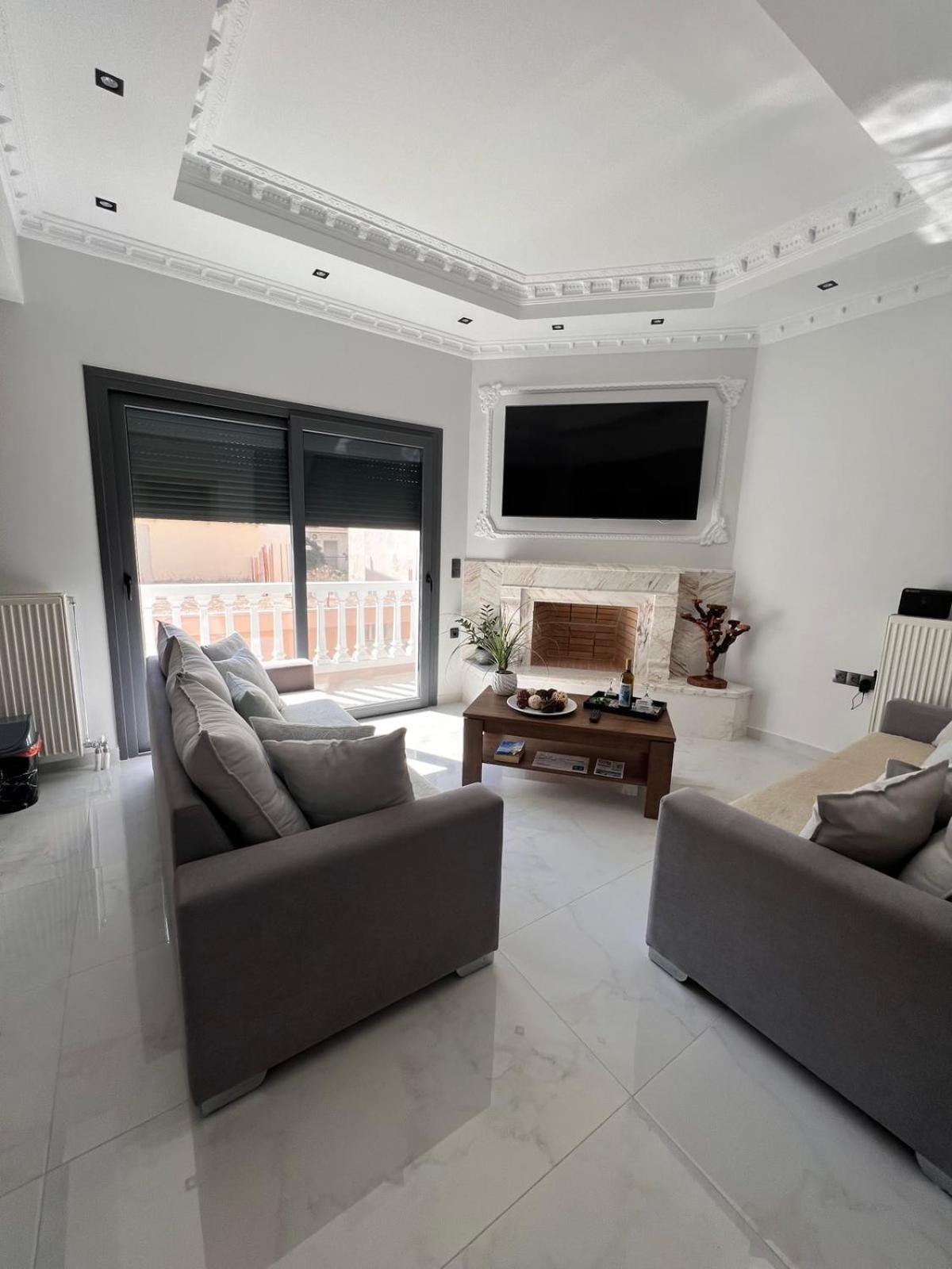 Kontis' Deluxe Furnished Apartment Lutráki Kültér fotó