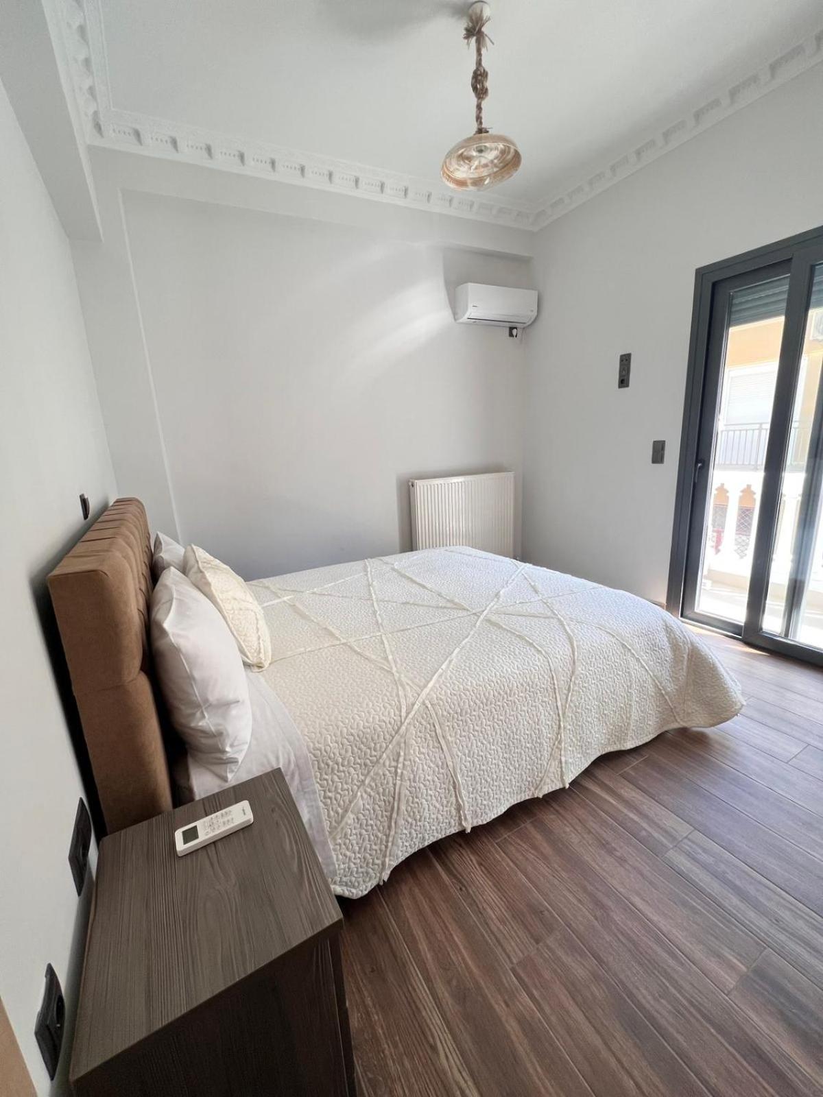 Kontis' Deluxe Furnished Apartment Lutráki Kültér fotó