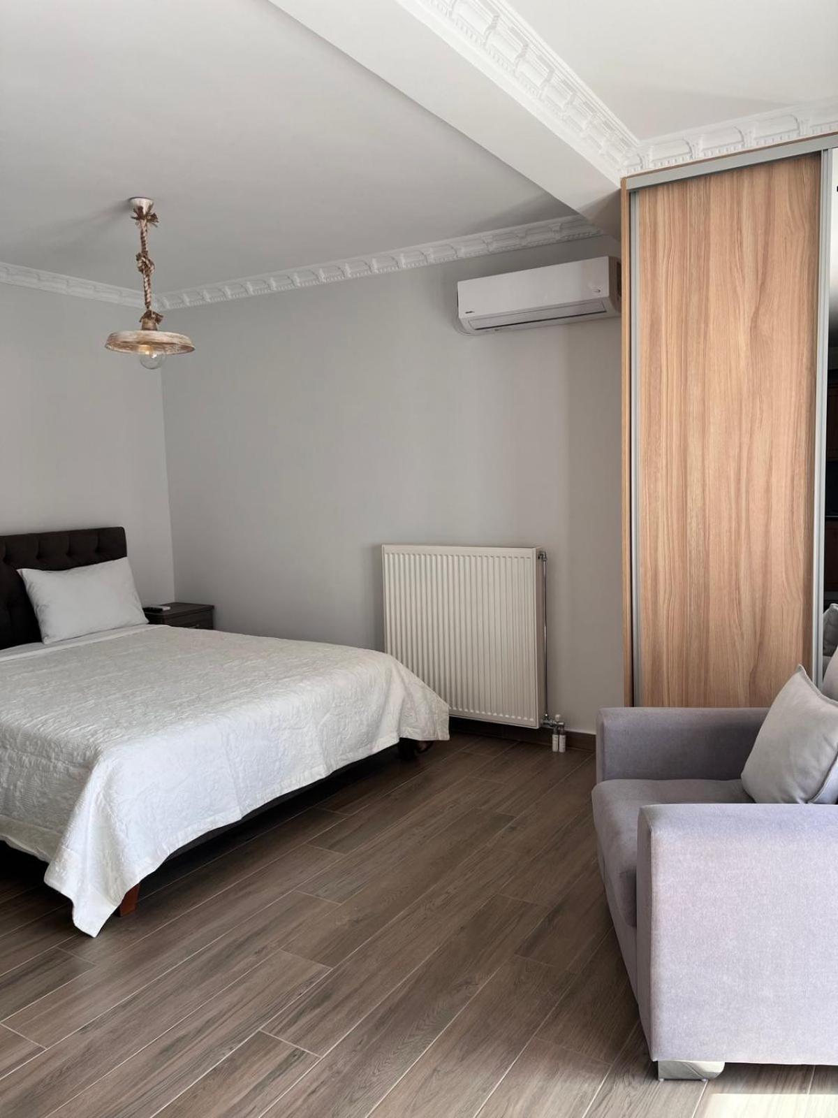 Kontis' Deluxe Furnished Apartment Lutráki Kültér fotó